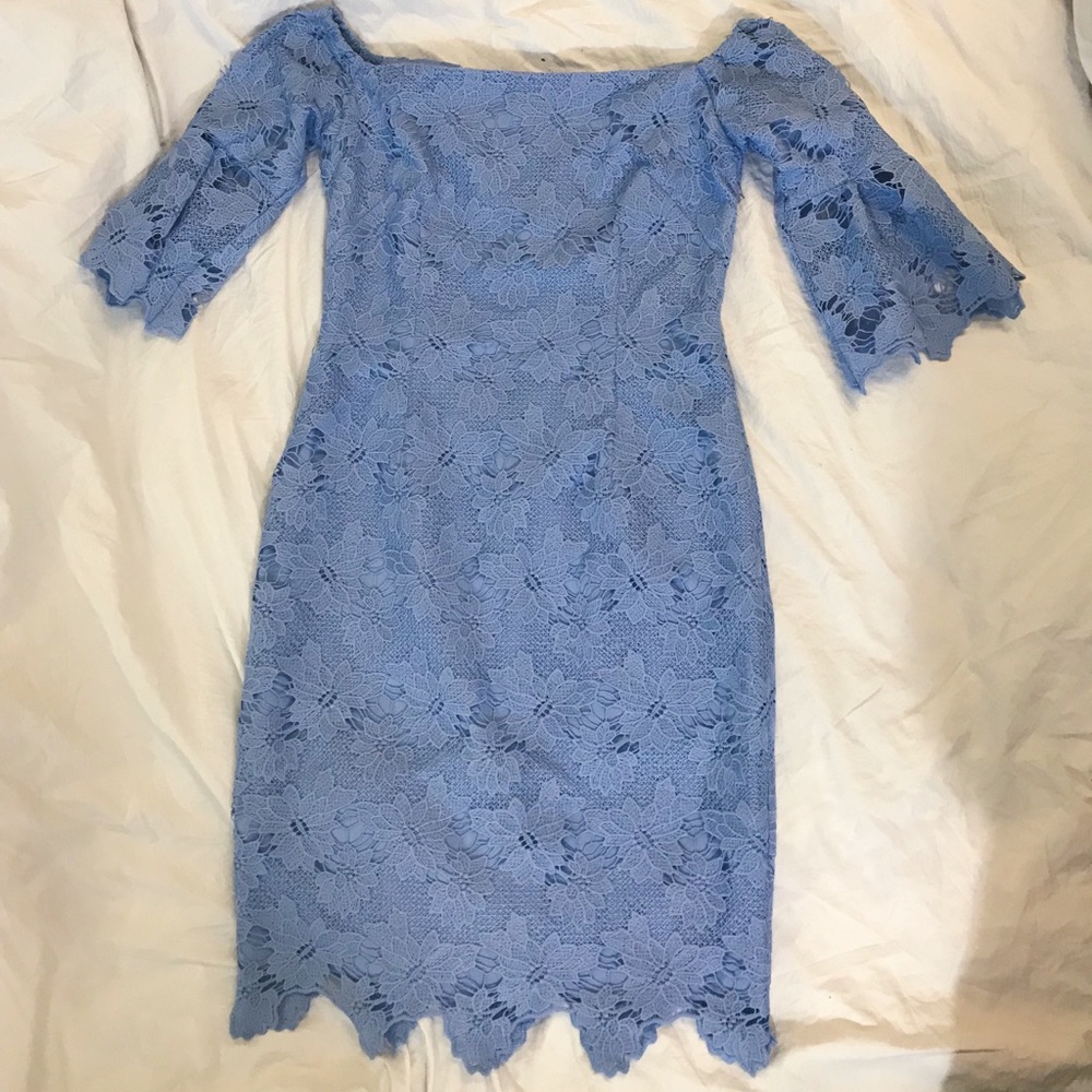 Vince Camuto Size 8 Blue Lace Off l shoulder dress